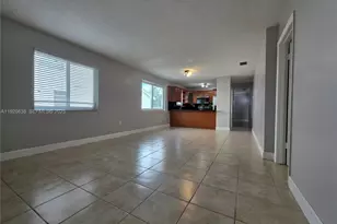 2438 SW 114th Ave, Miami, FL 33165 - Photo 2