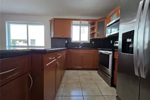 2438 SW 114th Ave, Miami, FL 33165 - Photo 4