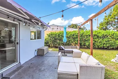201 NW 51st Ct, Oakland Park, FL 33309 - Photo 6