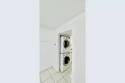 6070 W 19th Ave #307, Hialeah, FL 33012 - Photo 14