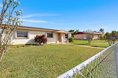 30613 SW 152nd Pl, Homestead, FL 33033 - Photo 2