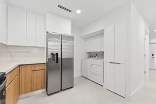 6885 NW 169th St, Hialeah, FL 33015 - Photo 6