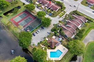 1056 E Lakes Dr, Deerfield Beach, FL 33064 - Photo 36