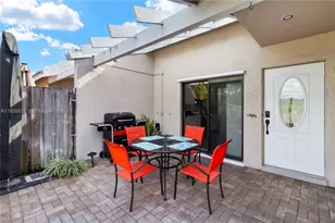 1056 E Lakes Dr, Deerfield Beach, FL 33064 - Photo 26