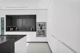 300 Biscayne Blvd Way, Miami, FL 33131 - Photo 20