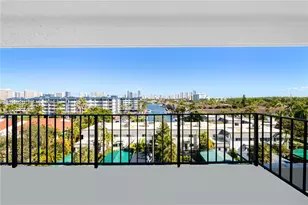 16508 NE 26th Ave, North Miami Beach, FL 33160 - Photo 18