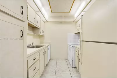 16215 NE 18th Ct #212, North Miami Beach, FL 33162 - Photo 8