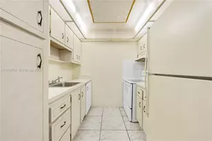 16215 NE 18th Ct, North Miami Beach, FL 33162 - Photo 8