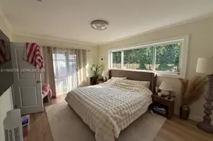 9541 Carlyle Ave, Surfside, FL 33154 - Photo 10