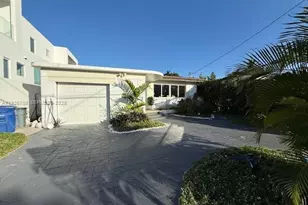 9541 Carlyle Ave, Surfside, FL 33154 - Photo 2