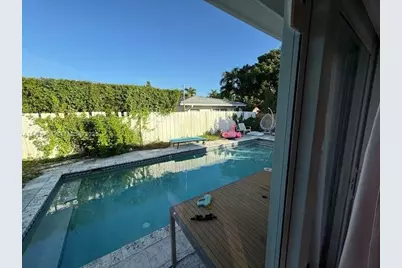 9541 Carlyle Ave #9541, Surfside, FL 33154 - Photo 4