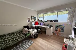 9541 Carlyle Ave, Surfside, FL 33154 - Photo 6