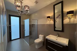 8925 NW 99th Ct, Doral, FL 33178 - Photo 14