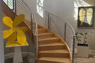 8925 NW 99th Ct, Doral, FL 33178 - Photo 6