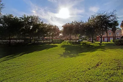 3340 Palomino Dr #211-2, Davie, FL 33024 - Photo 22