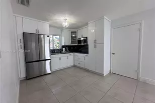 165 SW 130th Ave, Miami, FL 33184 - Photo 16
