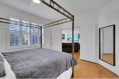 1135 Satinleaf St, Hollywood, FL 33019 - Photo 44