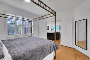 1135 Satinleaf St, Hollywood, FL 33019 - Photo 44