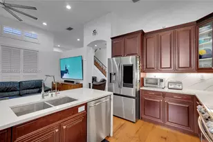 1135 Satinleaf St, Hollywood, FL 33019 - Photo 26