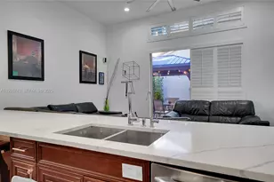1135 Satinleaf St, Hollywood, FL 33019 - Photo 28