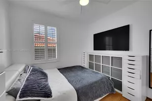 1135 Satinleaf St, Hollywood, FL 33019 - Photo 36