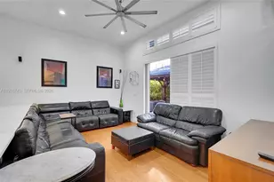 1135 Satinleaf St, Hollywood, FL 33019 - Photo 4