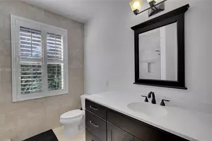 1135 Satinleaf St, Hollywood, FL 33019 - Photo 44