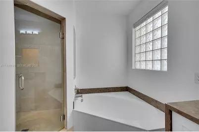 1135 Satinleaf St, Hollywood, FL 33019 - Photo 18