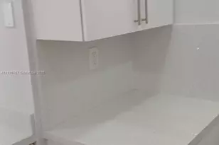 8820 Fontainebleau Blvd, Miami, FL 33172 - Photo 8