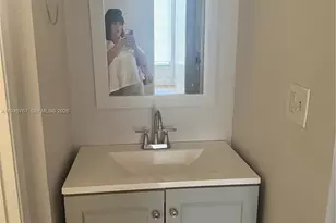 8820 Fontainebleau Blvd, Miami, FL 33172 - Photo 24