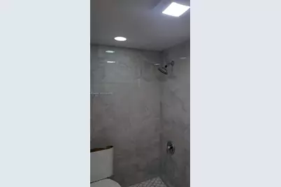 8820 Fontainebleau Blvd #302, Miami, FL 33172 - Photo 16