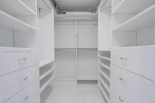 50 South Pointe Dr, Miami Beach, FL 33139 - Photo 24