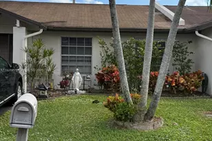 15708 Bottlebrush Cir, Delray Beach, FL 33484 - Photo 2