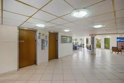 5050 NW 7th St #806, Miami, FL 33126 - Photo 4