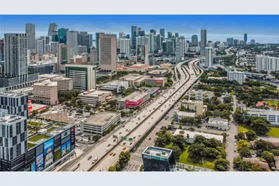 342 NW 7th St, Miami, FL 33136 - Photo 14