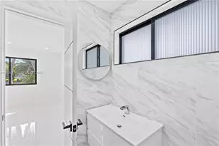 1200 Cleveland Rd, Miami Beach, FL 33141 - Photo 30