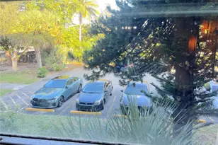 942 NE 199th St, Miami, FL 33179 - Photo 18