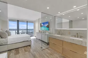 650 NE 32nd St, Miami, FL 33137 - Photo 2
