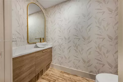 650 NE 32nd St #2901, Miami, FL 33137 - Photo 8