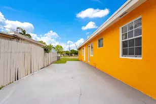 417 SW 3rd St, Hallandale Beach, FL 33009 - Photo 32