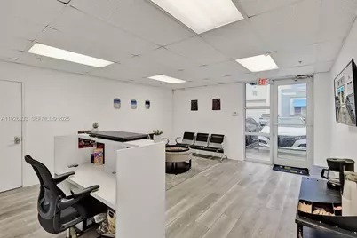 2365 NW 70th Ave #C24, Miami, FL 33122 - Photo 8