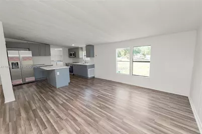 10850 Country Haven Dr, Other City - In The State Of Florida, FL 33809 - Photo 4