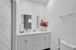 19901 NW 77th Ct, Hialeah, FL 33015 - Photo 34