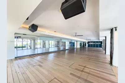 6801 Collins Ave #614 (legal 609), Miami Beach, FL 33141 - Photo 18