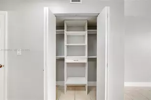 1701 NE 191st St, Miami, FL 33179 - Photo 10