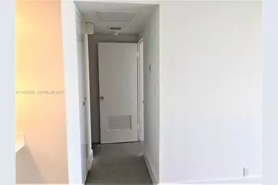 1000 West Ave #1027, Miami Beach, FL 33139 - Photo 8