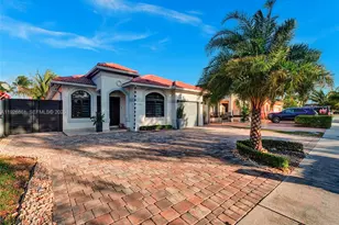 19901 NW 77th Ct, Hialeah, FL 33015 - Photo 1