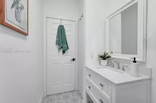 19901 NW 77th Ct, Hialeah, FL 33015 - Photo 26