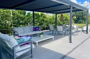 9121 SW 85th St, Miami, FL 33173 - Photo 10