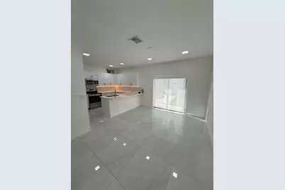11128 W 32nd Ln #11128, Hialeah, FL 33018 - Photo 6